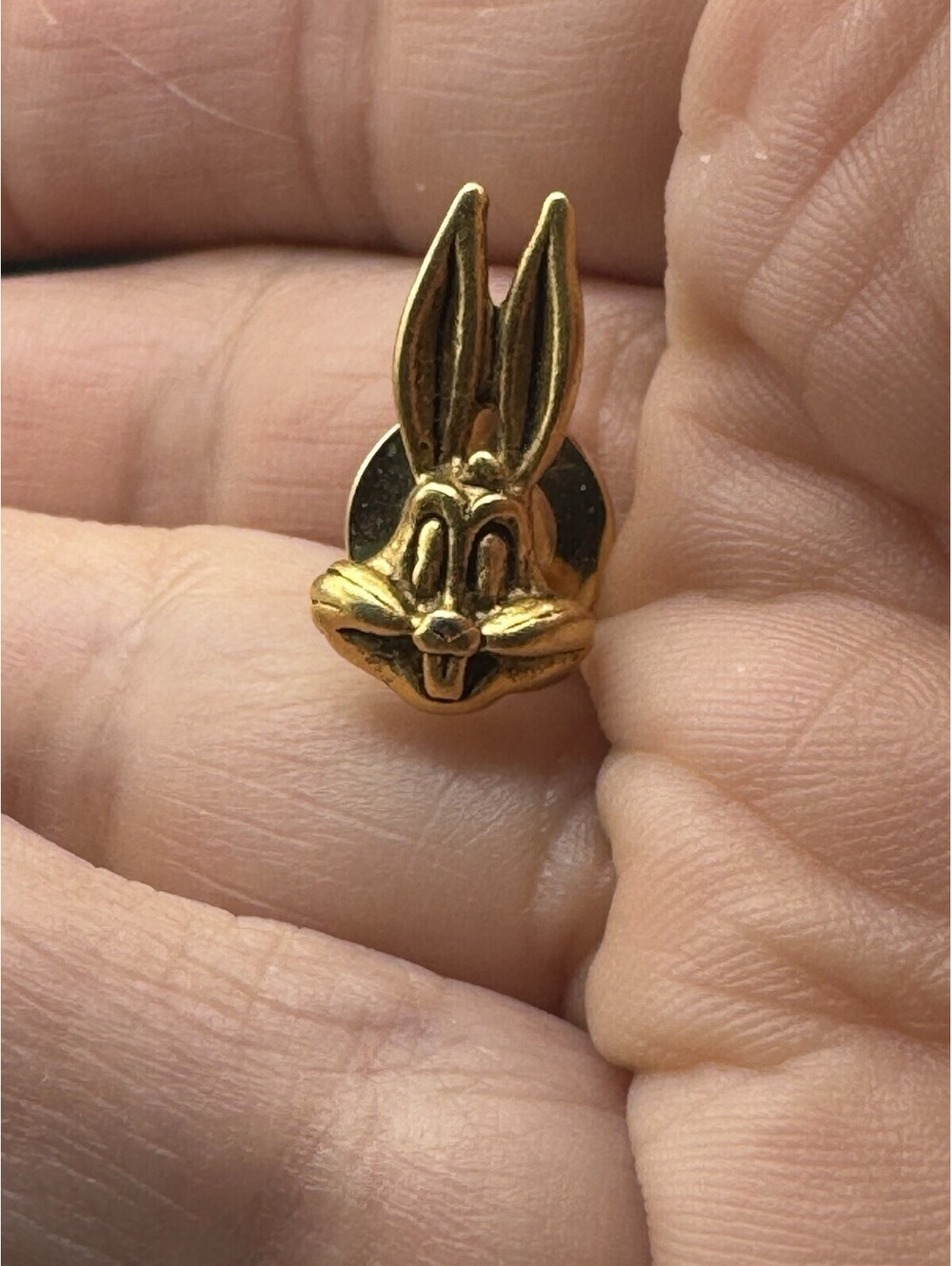Vintage 1992 Bugs Bunny Pin Warner Bros Looney Tunes Gold Tone Character Head WB